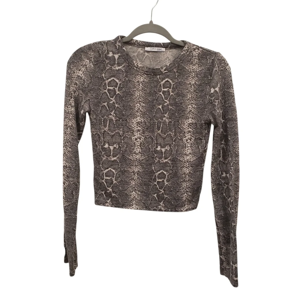 Sz S Zara Super Soft Long Sleeve Snake Print Polyester Blend Cropped Pullover